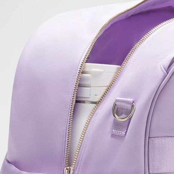 Lululemon City Essentials Duffle Bag 28L, BNWT - Picture 5 of 8